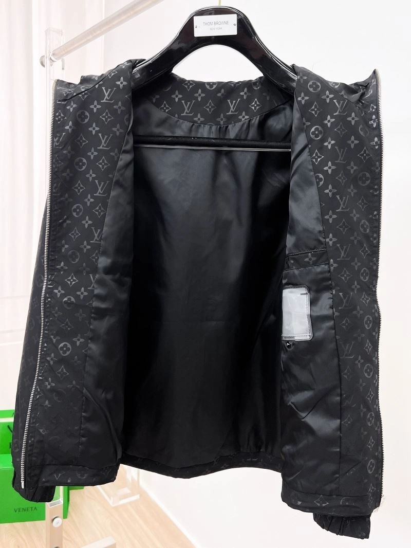 WaterResistant Louis Vuitton Outwear 132826