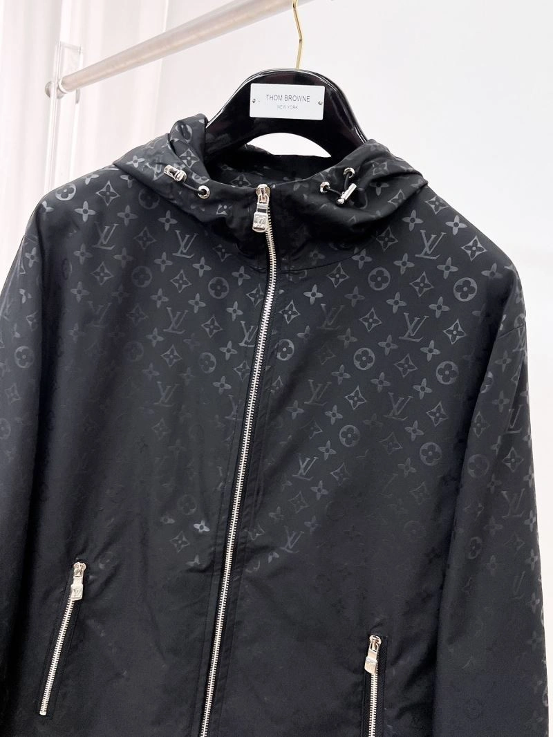 WaterResistant Louis Vuitton Outwear 132826