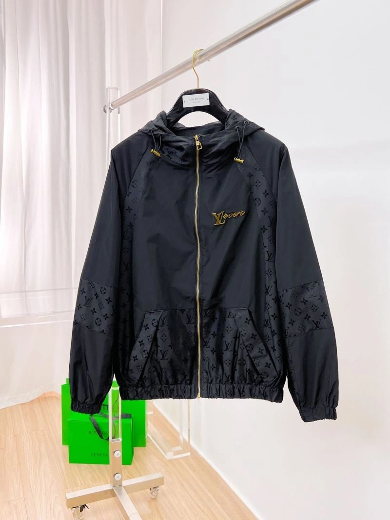 Louis Vuitton Outwear Resilient 132849