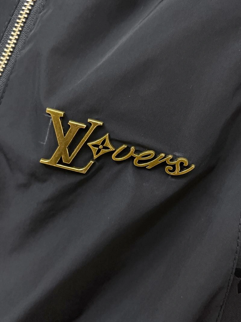 Louis Vuitton Outwear Resilient 132849