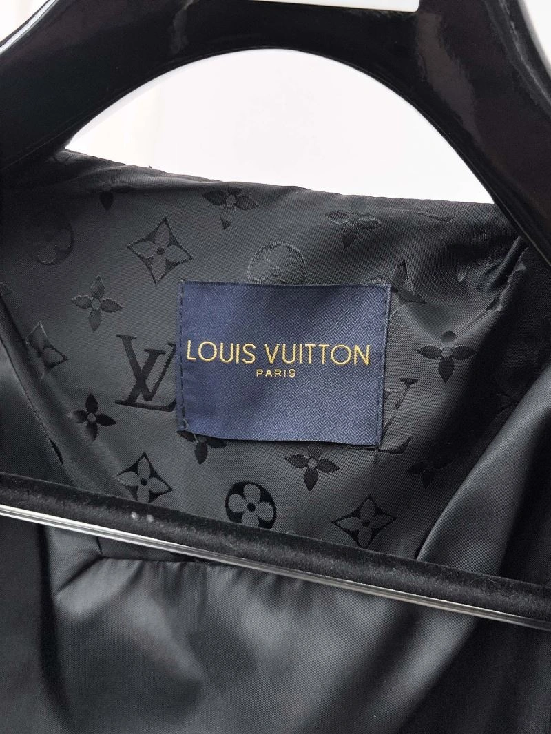 Louis Vuitton Outwear Resilient 132849