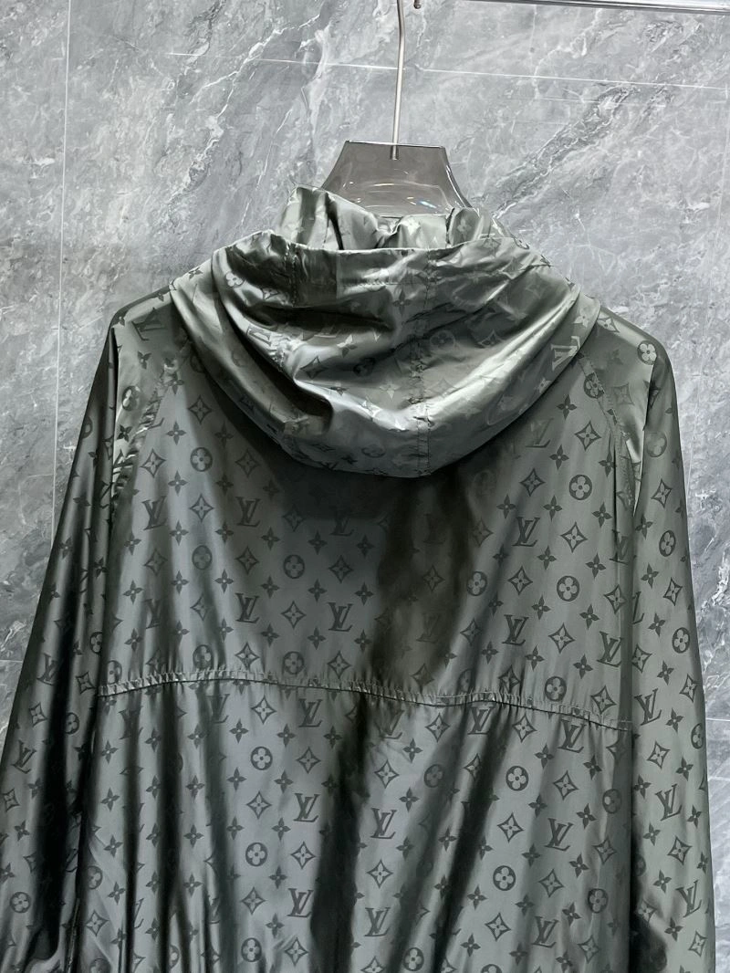Functional Louis Vuitton Outwear 132838
