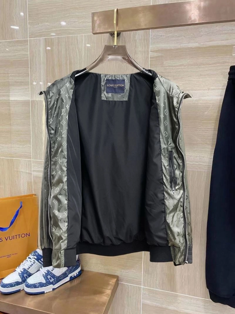 Functional Louis Vuitton Outwear 132838