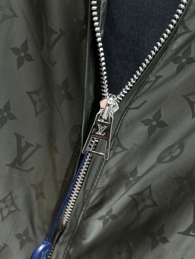 Functional Louis Vuitton Outwear 132838