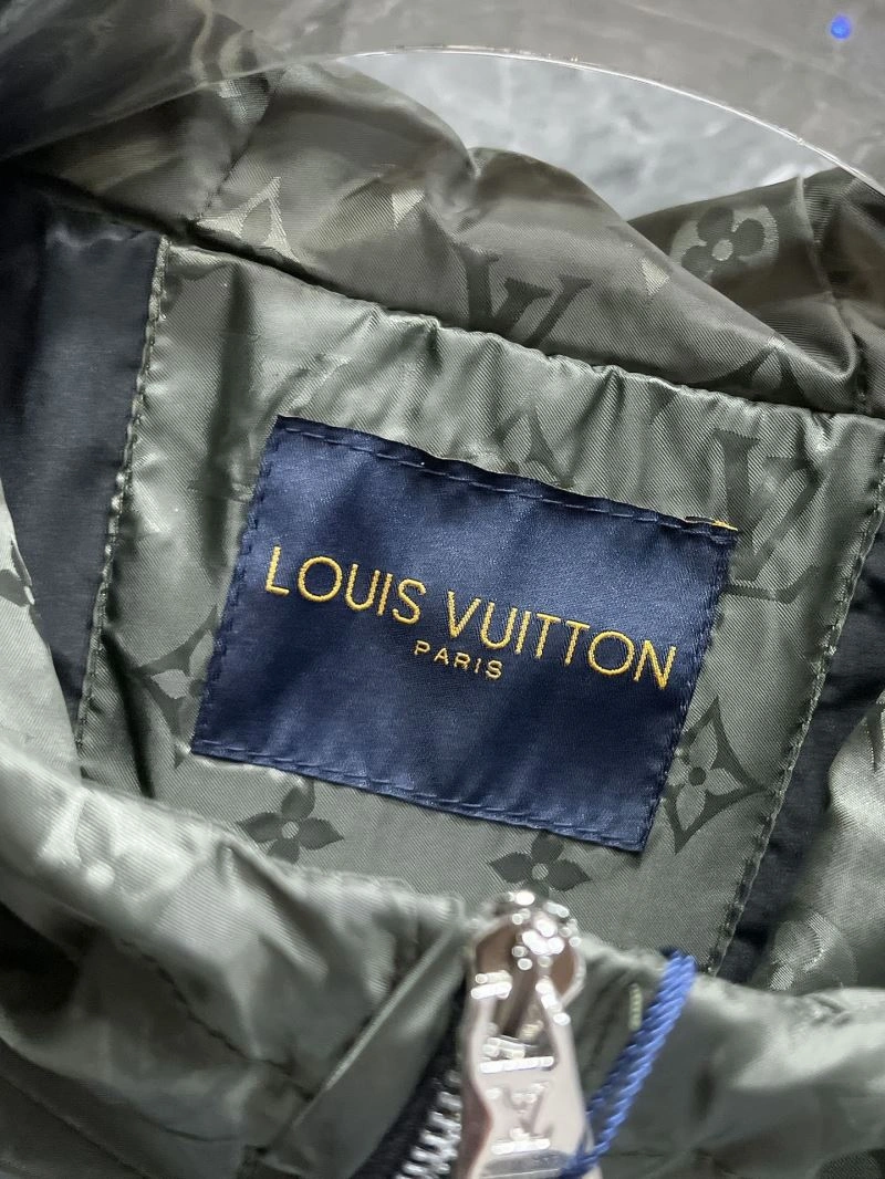 Functional Louis Vuitton Outwear 132838