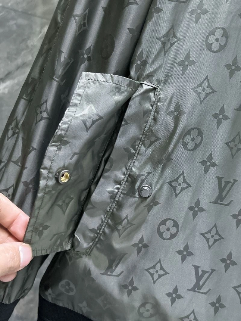 Functional Louis Vuitton Outwear 132838