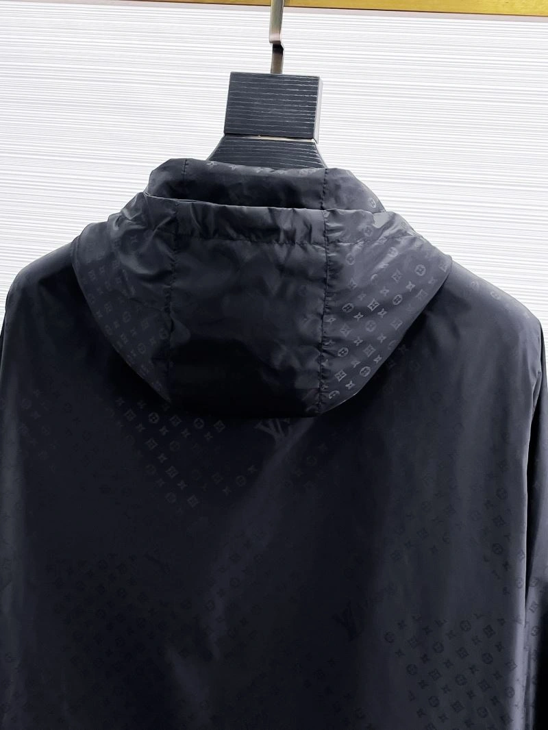 Breathable Louis Vuitton Outwear 132854