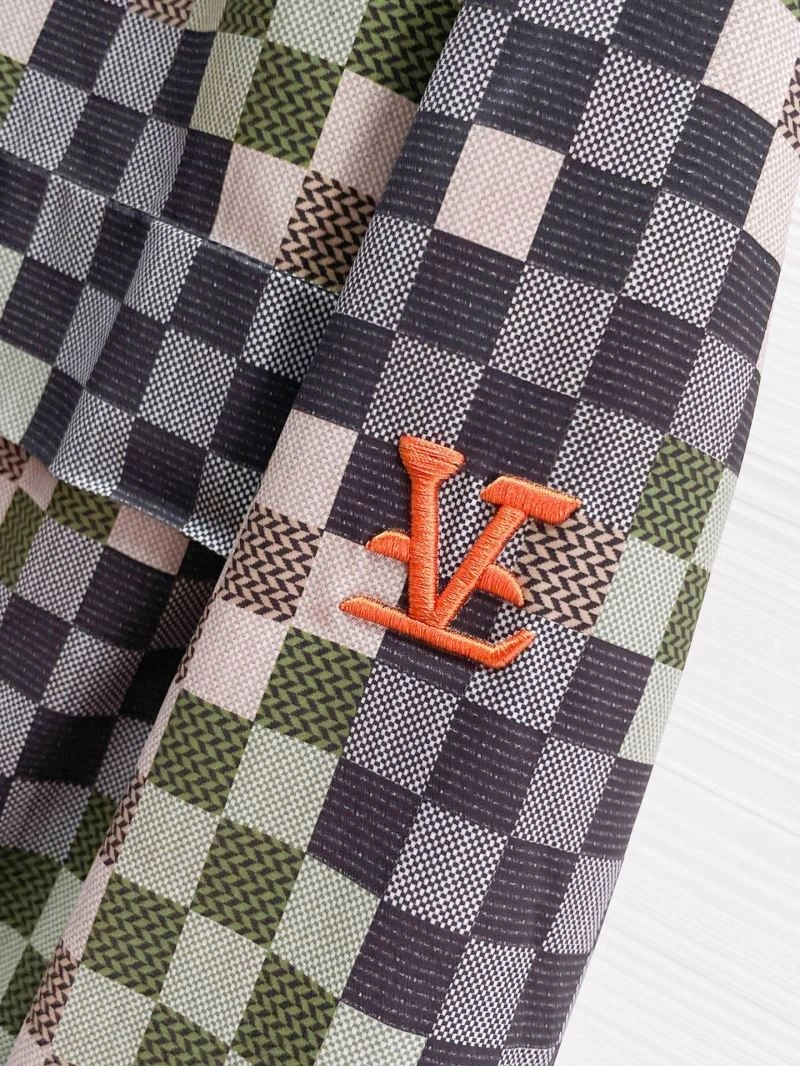 Louis Vuitton Outwear Effortless 132828