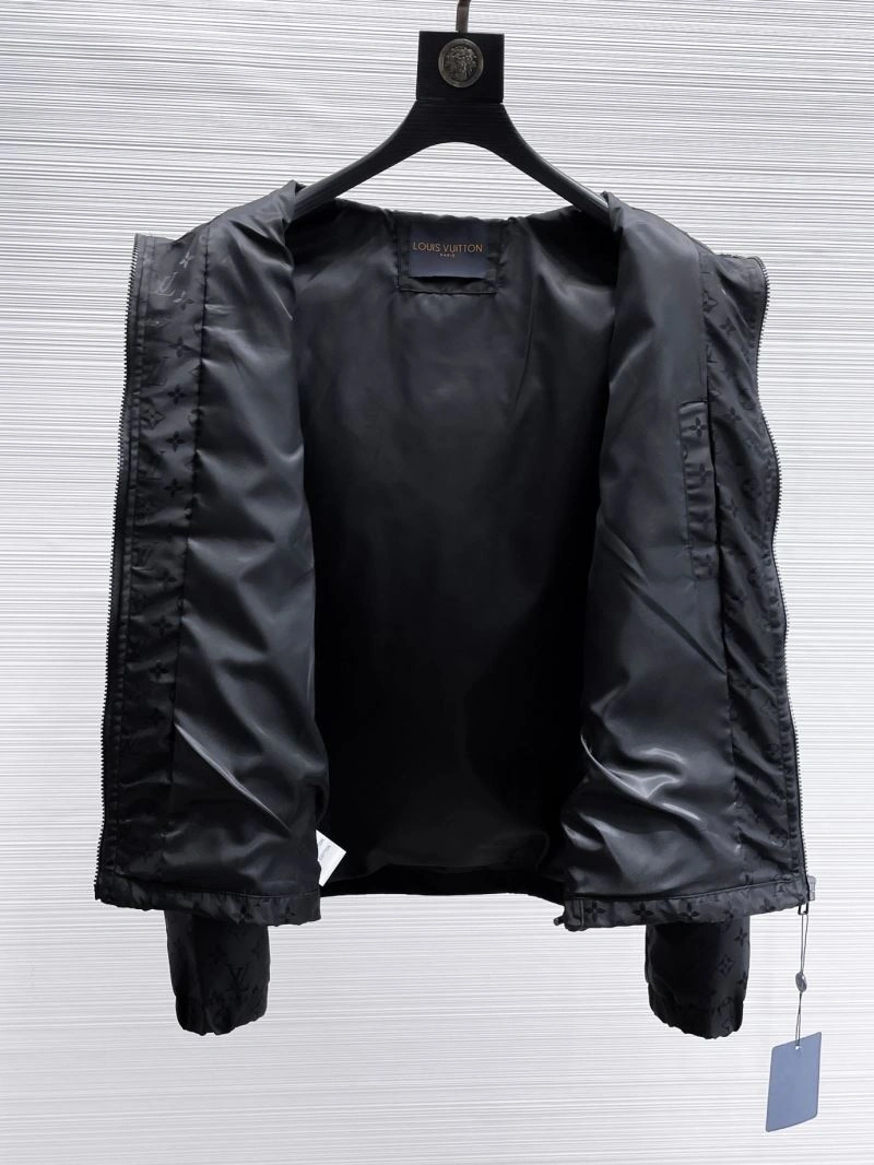 Tailored Louis Vuitton Outwear 132837