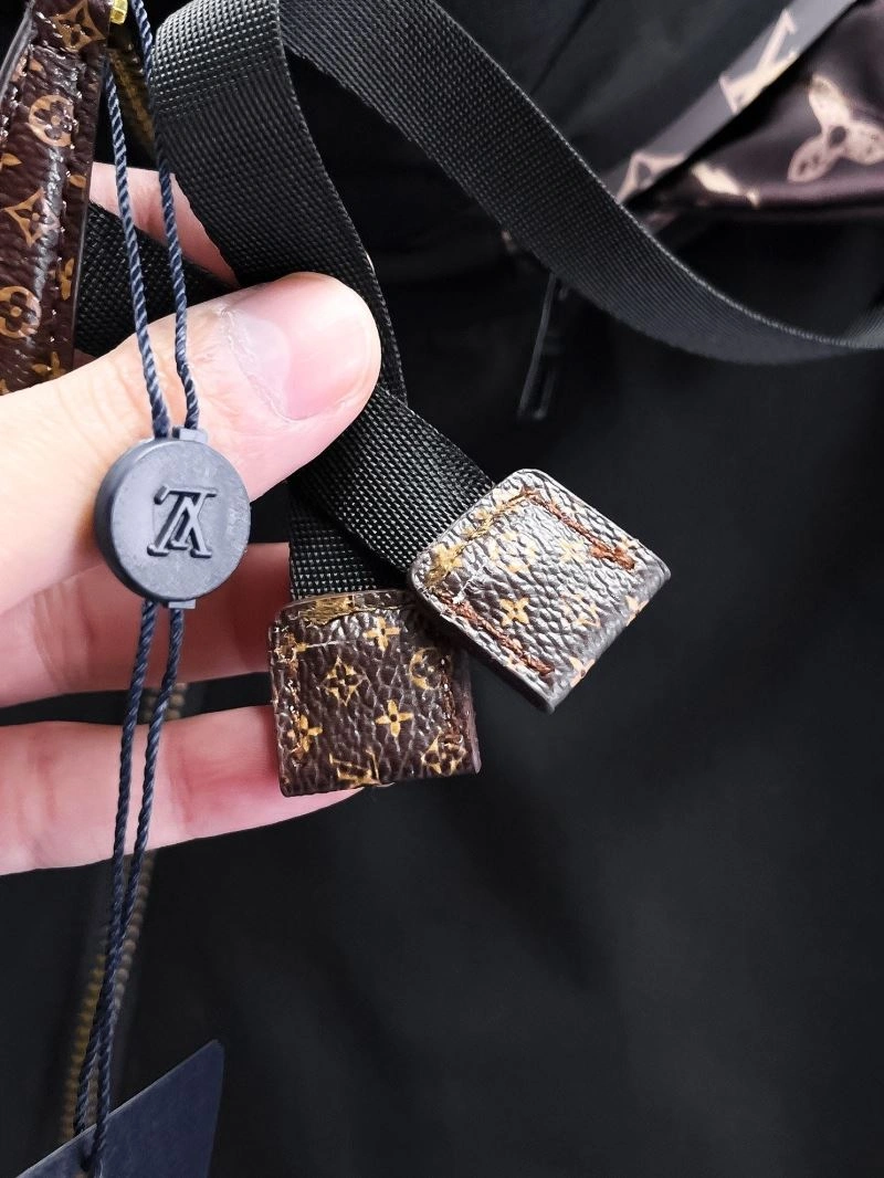Louis Vuitton Outwear Lightweight 132852