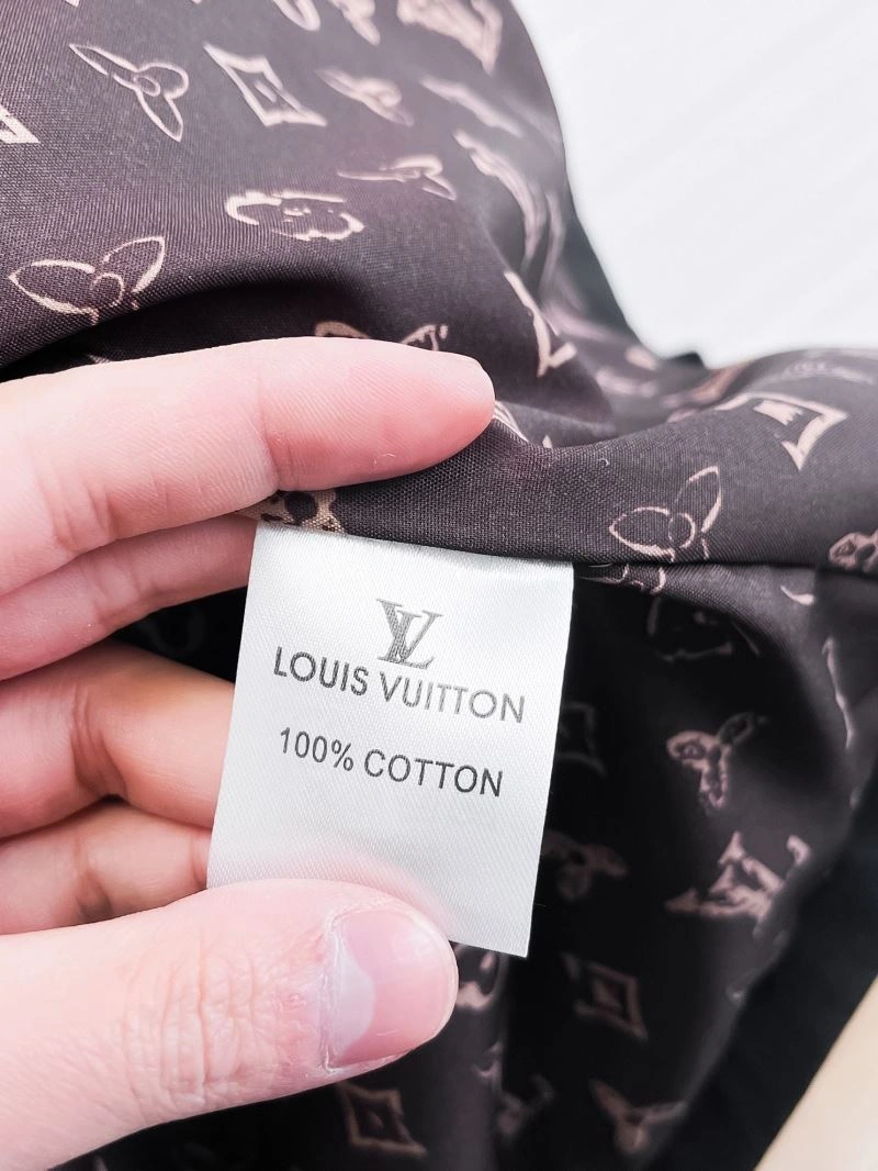 Louis Vuitton Outwear Lightweight 132852