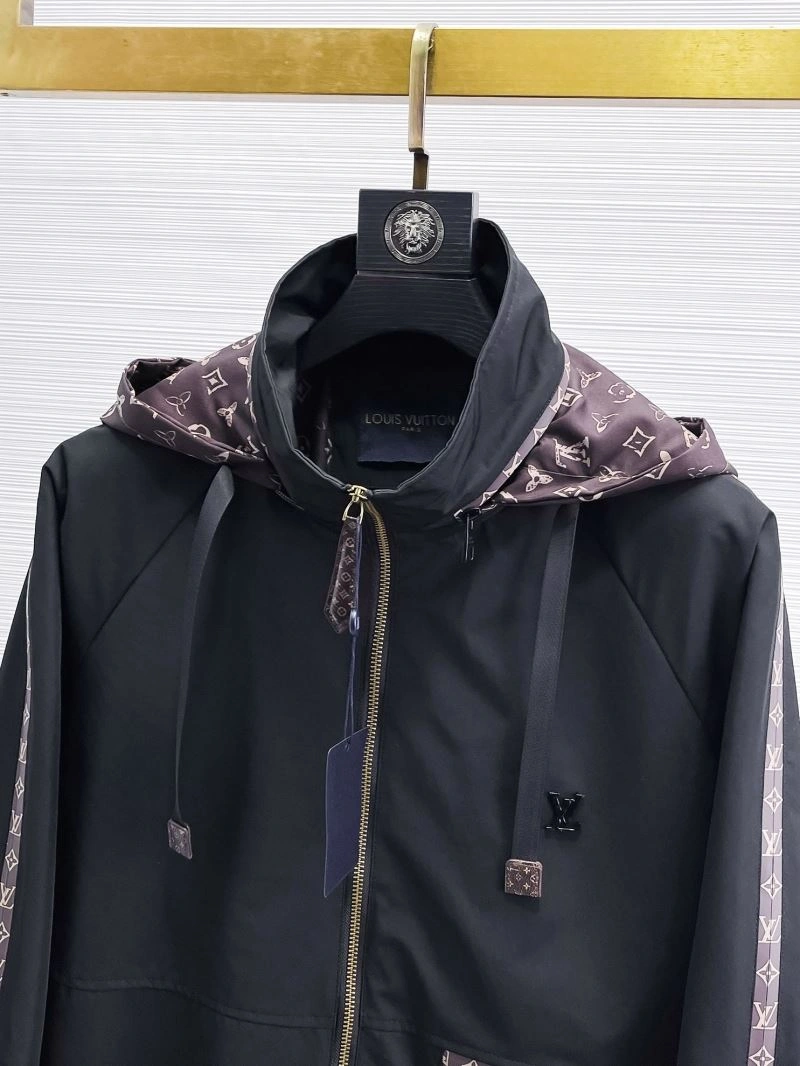 Louis Vuitton Outwear Lightweight 132852