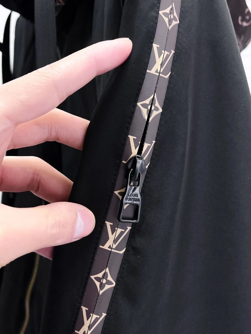 Louis Vuitton Outwear Lightweight 132852