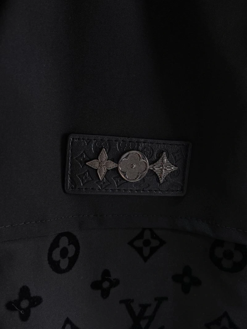 Unique Louis Vuitton Outwear 132831