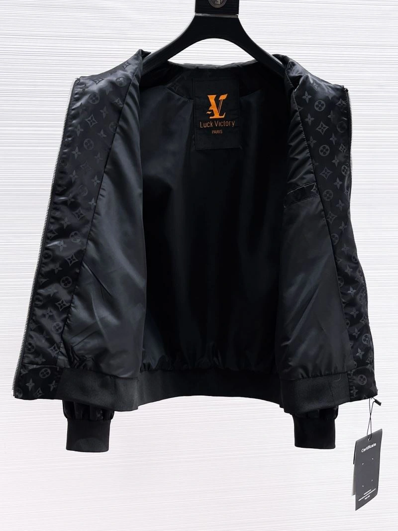 Sleek Louis Vuitton Outwear 132814