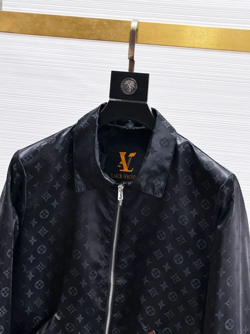 Sleek Louis Vuitton Outwear 132814