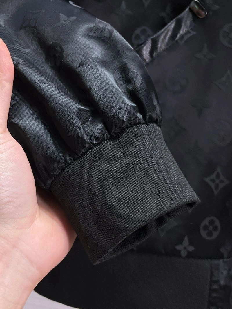 Sleek Louis Vuitton Outwear 132814