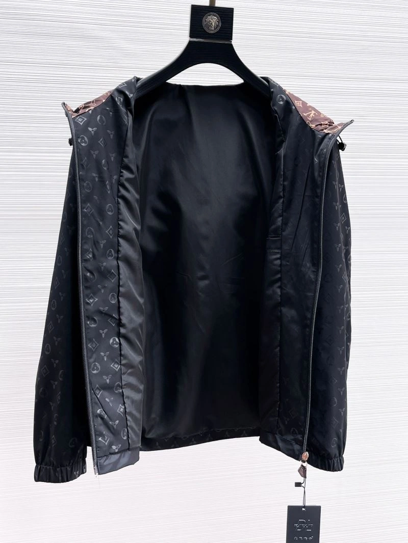 Louis Vuitton Outwear GoAnywhere 132789