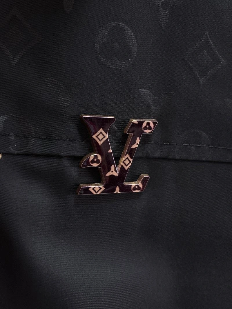 Louis Vuitton Outwear GoAnywhere 132789