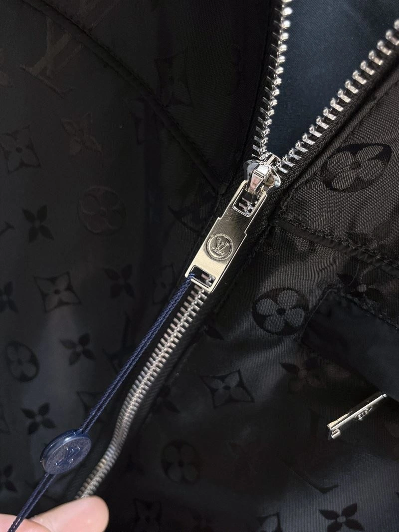 Louis Vuitton Outwear Minimalist 132810