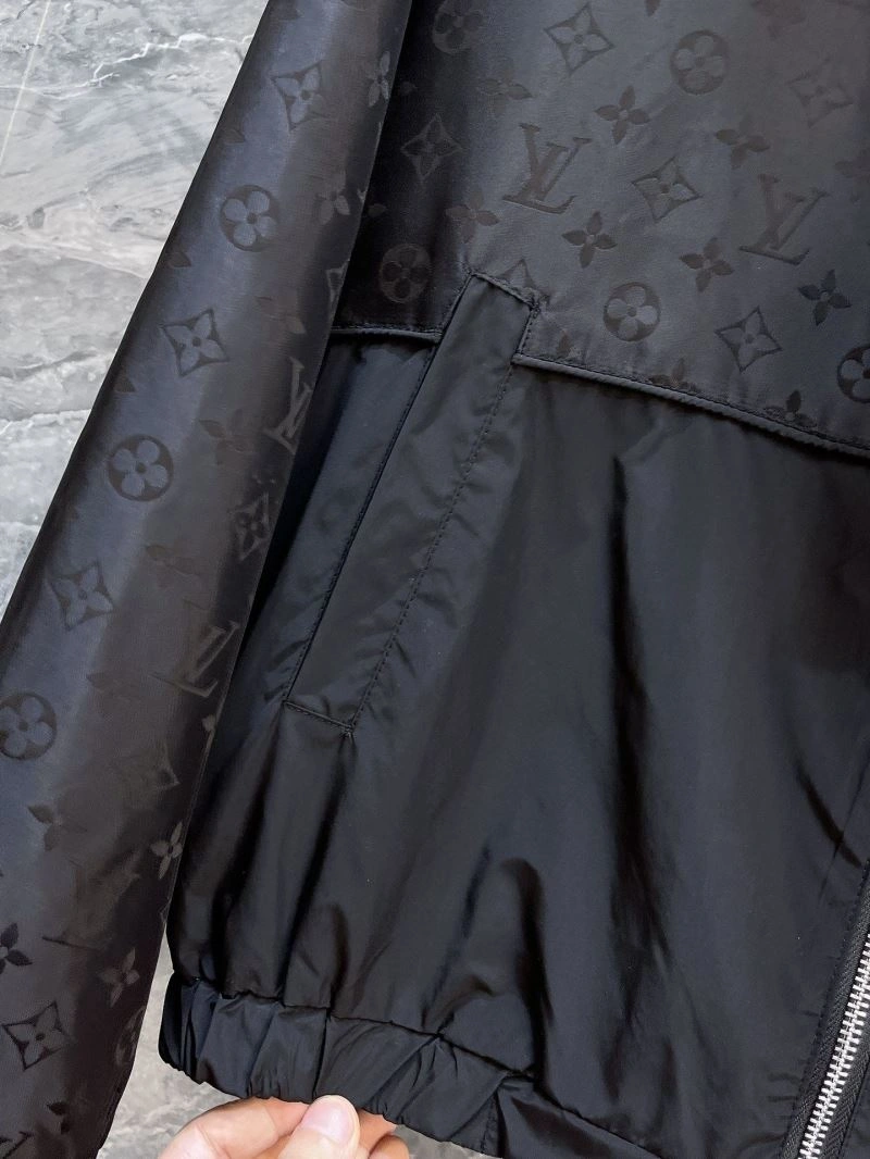 Louis Vuitton Outwear Minimalist 132810