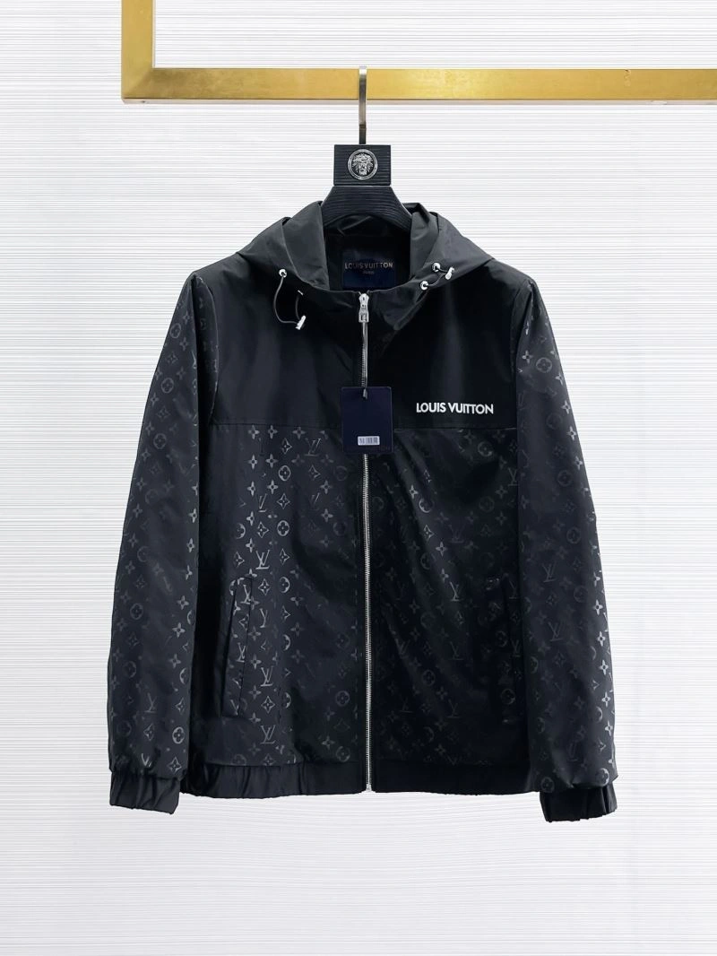 UrbanStyle Louis Vuitton Outwear 132813