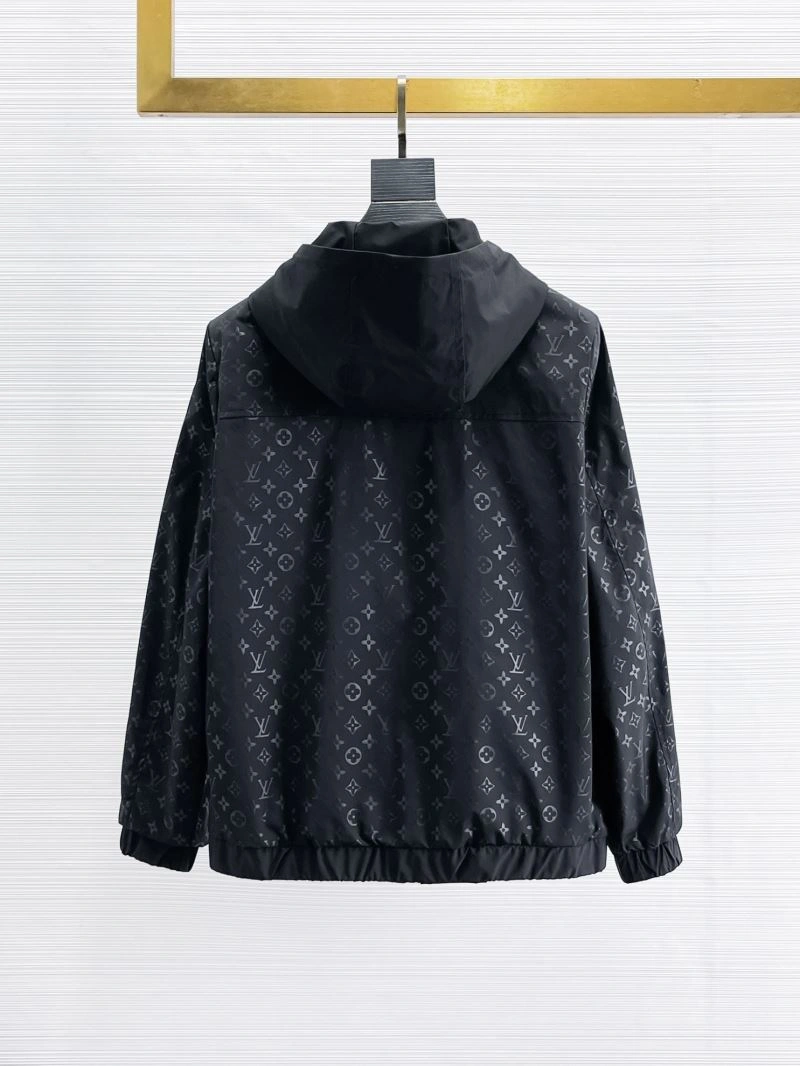 UrbanStyle Louis Vuitton Outwear 132813