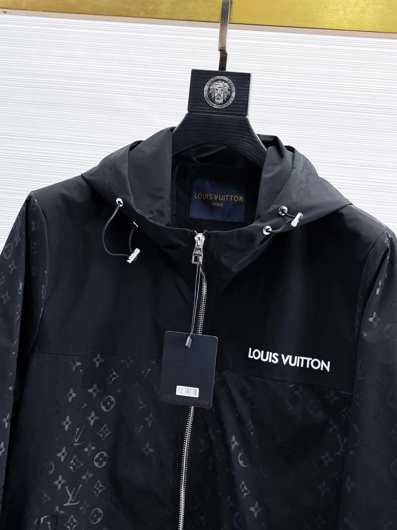 UrbanStyle Louis Vuitton Outwear 132813