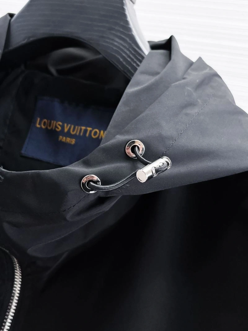 UrbanStyle Louis Vuitton Outwear 132813