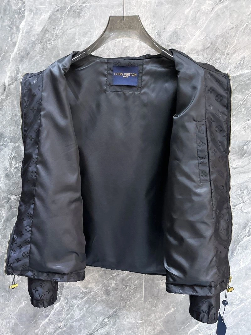 TimelessDesign Louis Vuitton Outwear 132801