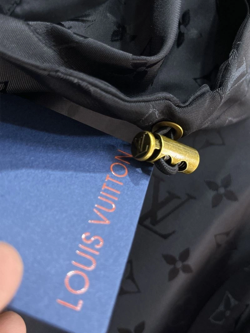 TimelessDesign Louis Vuitton Outwear 132801