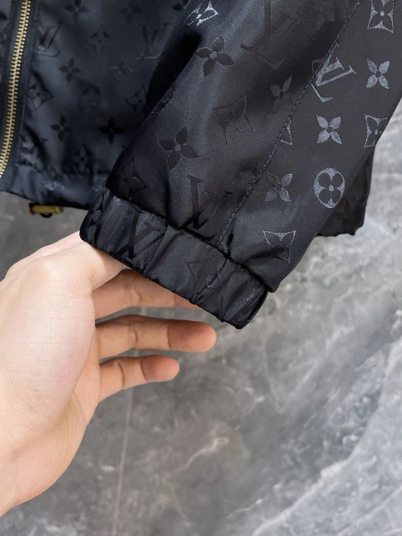 TimelessDesign Louis Vuitton Outwear 132801