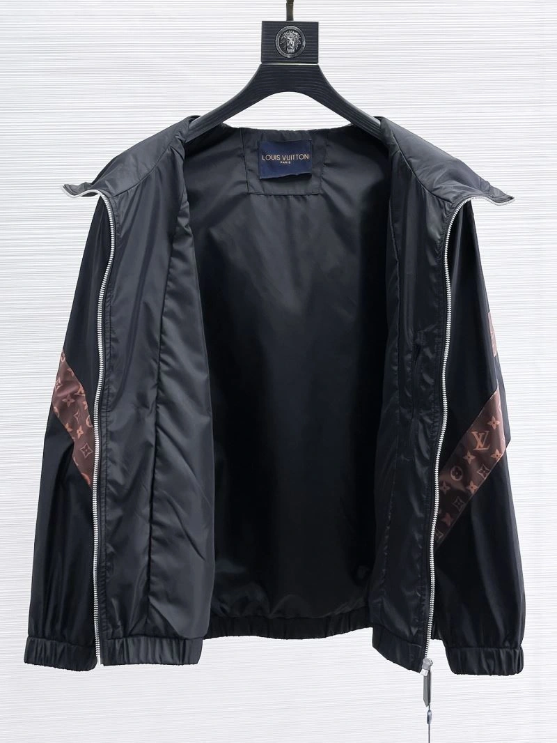 Louis Vuitton Outwear Functional 132807