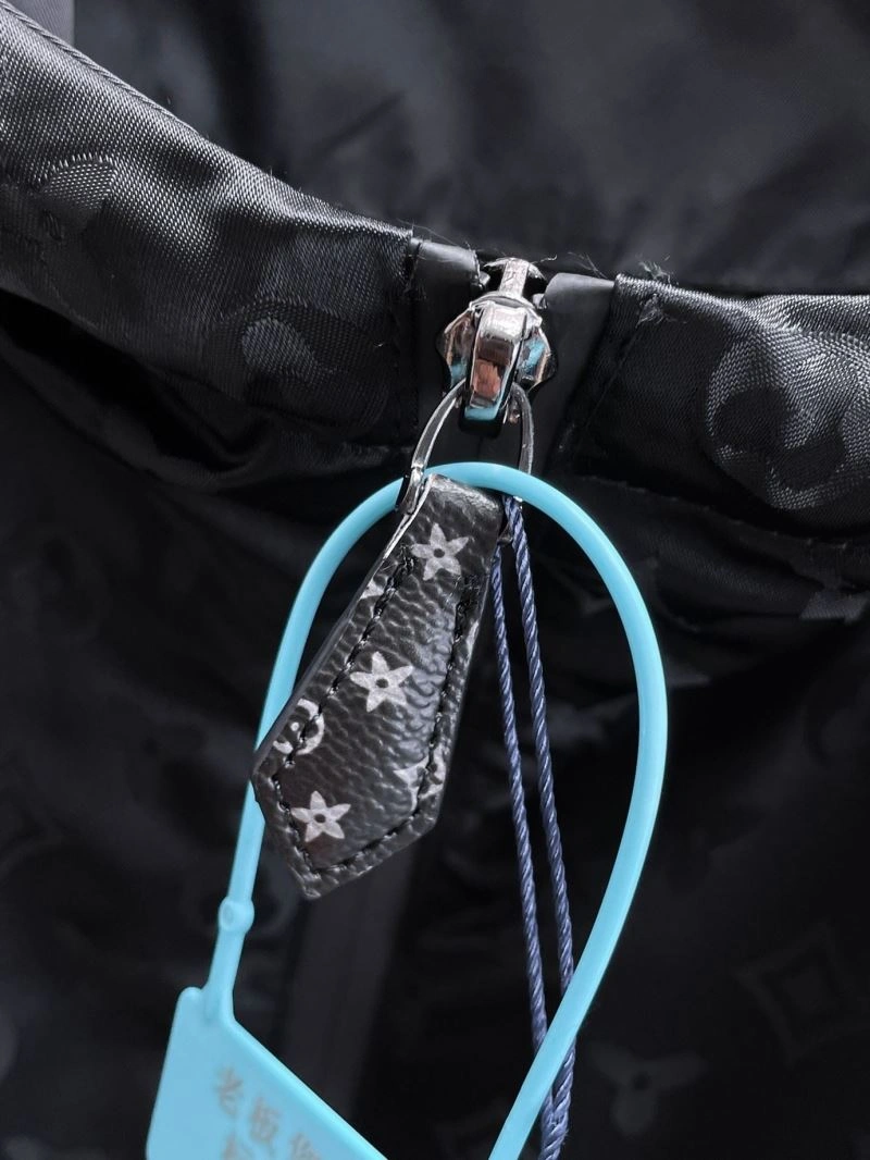 Louis Vuitton Outwear Stretchable 132797