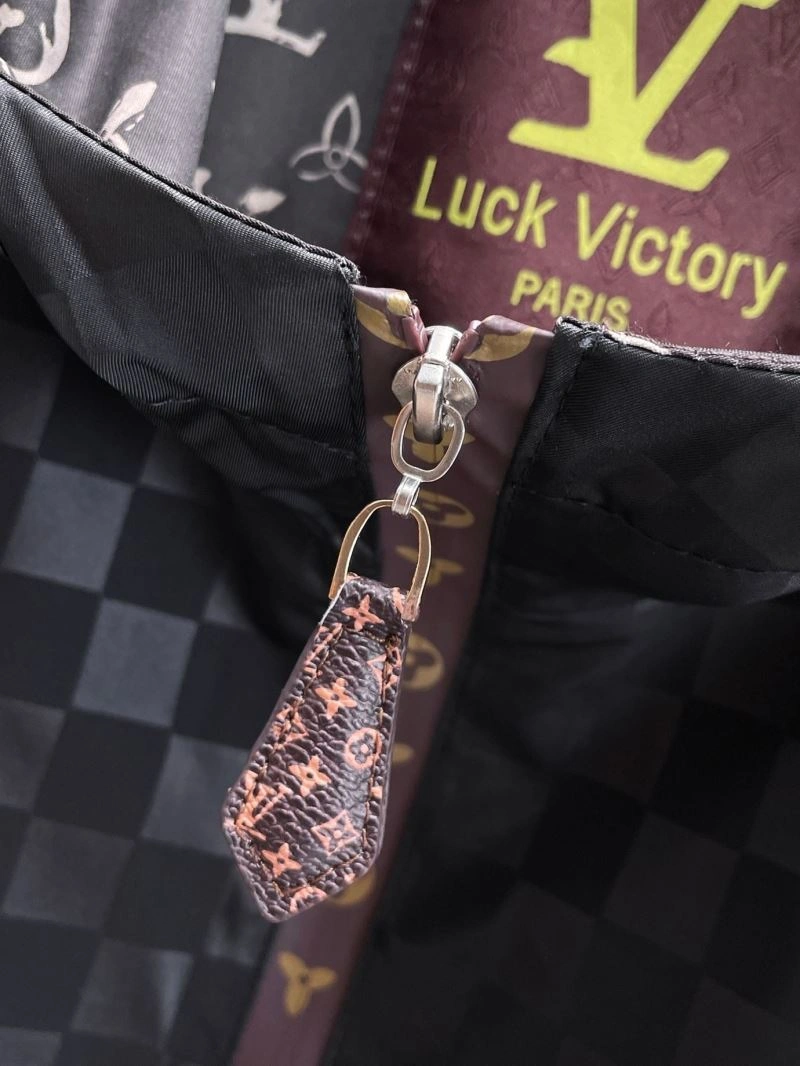 Lightweight Louis Vuitton Outwear 132788