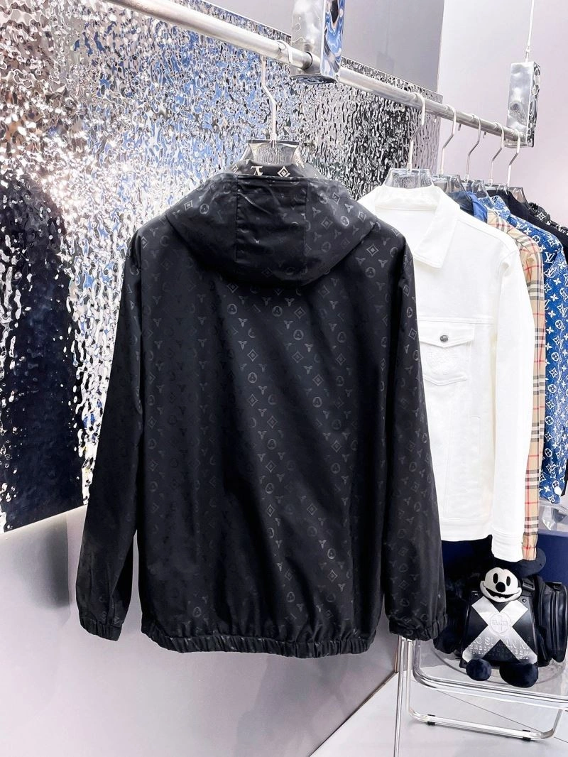 StreetReady Louis Vuitton Outwear 132795