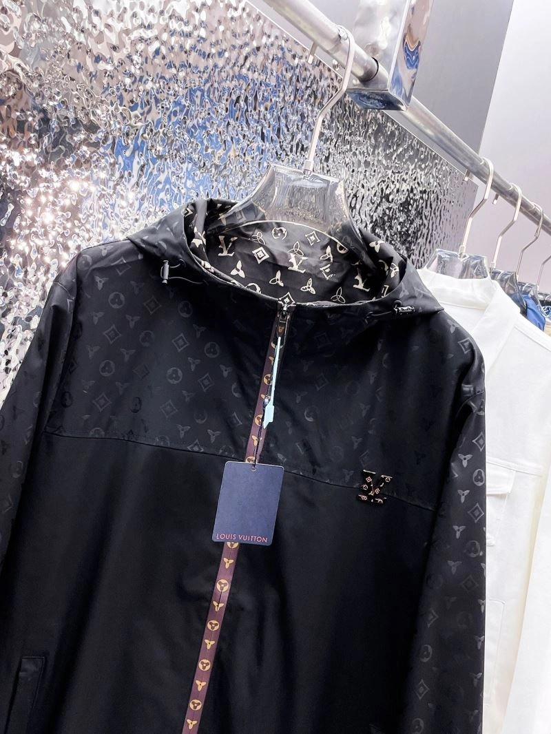 StreetReady Louis Vuitton Outwear 132795