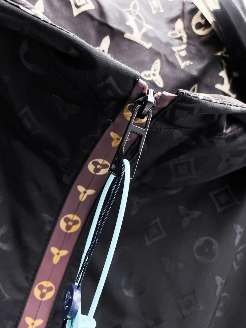 StreetReady Louis Vuitton Outwear 132795