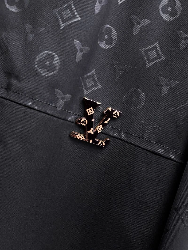 StreetReady Louis Vuitton Outwear 132795