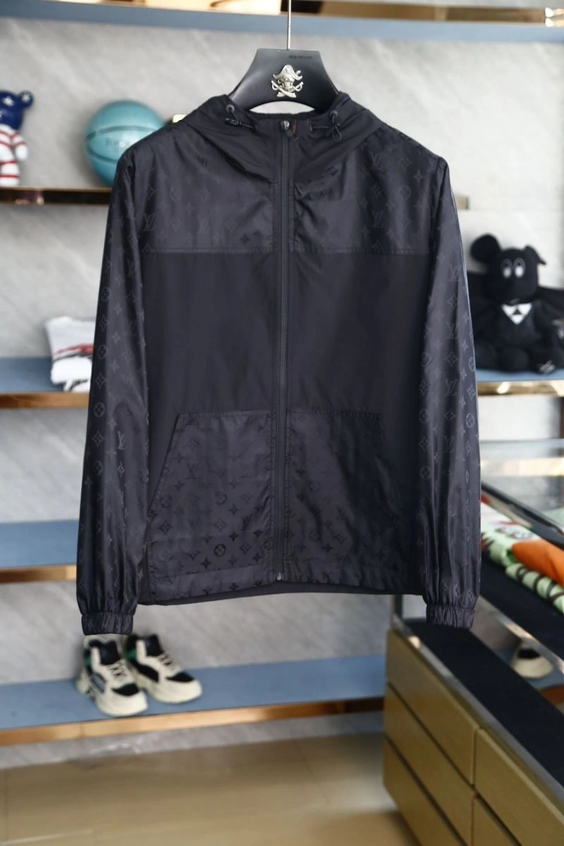 MoistureWicking Louis Vuitton Outwear 132798