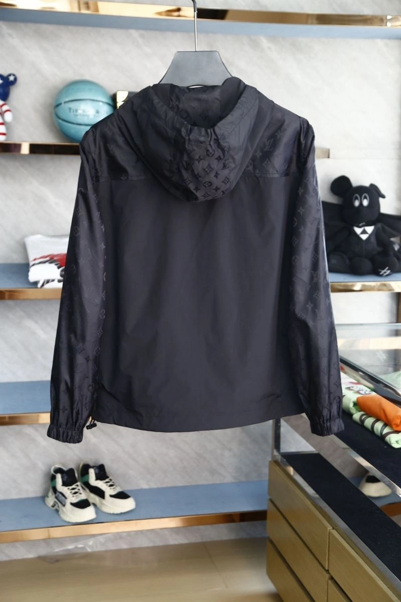 MoistureWicking Louis Vuitton Outwear 132798
