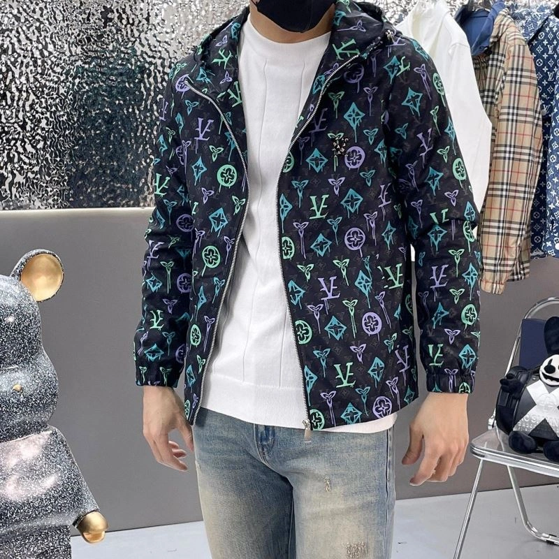 Sleek Louis Vuitton Outwear 132811