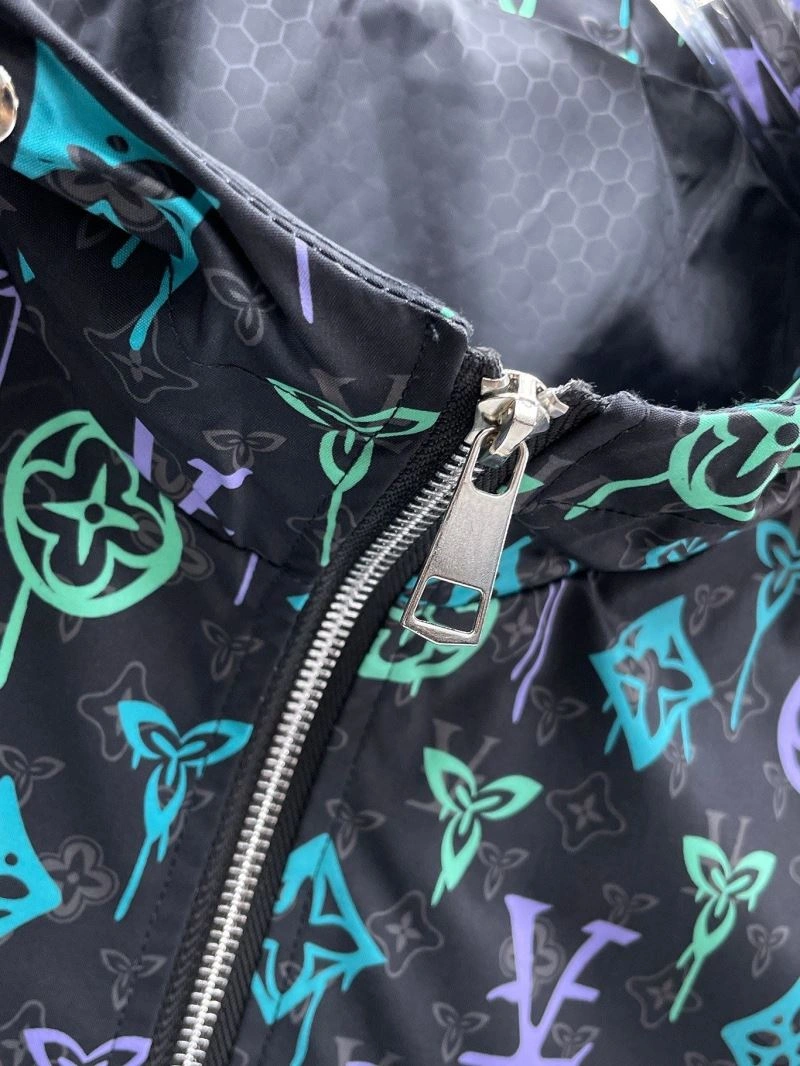 Sleek Louis Vuitton Outwear 132811