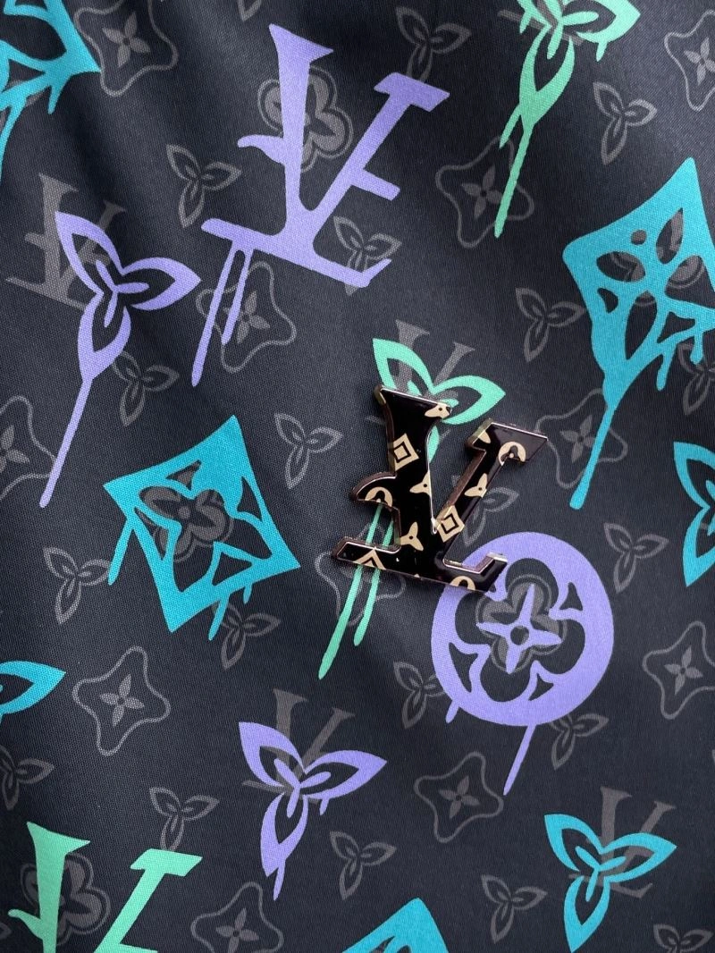 Sleek Louis Vuitton Outwear 132811