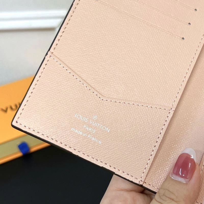 Louis Vuitton Passport Holders Stretchable 270490