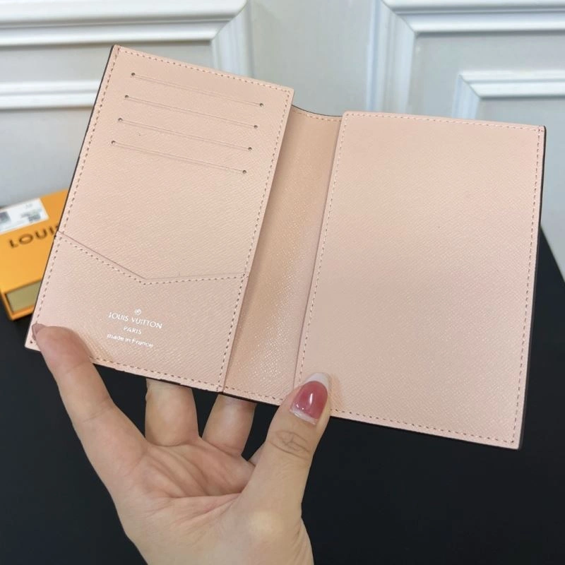 Louis Vuitton Passport Holders Stretchable 270490
