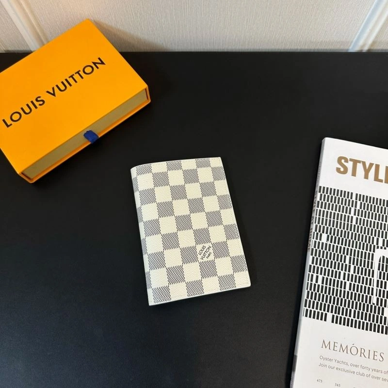 FreshLook Louis Vuitton Passport Holders 270488