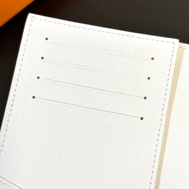 FreshLook Louis Vuitton Passport Holders 270488