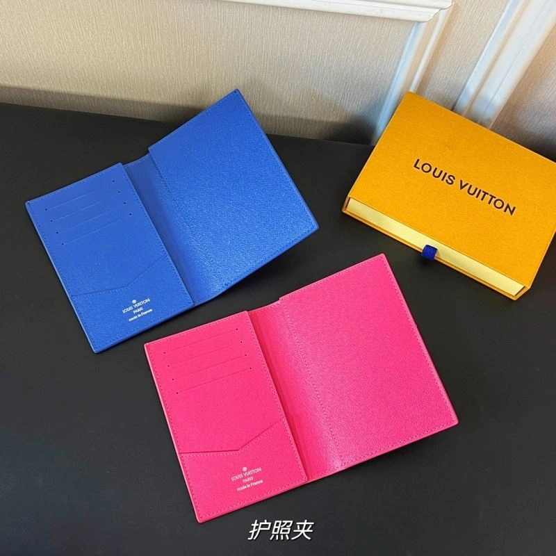 Louis Vuitton Passport Holders Durable 270499