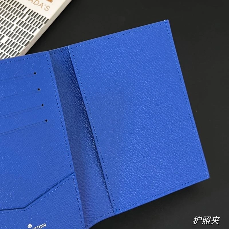 Louis Vuitton Passport Holders Durable 270499